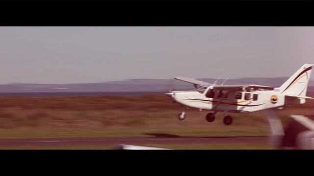 Video Reference: light aircraft, aircraft, airplane, aviation, air travel, mode of transport, flight, airline, propeller, sky