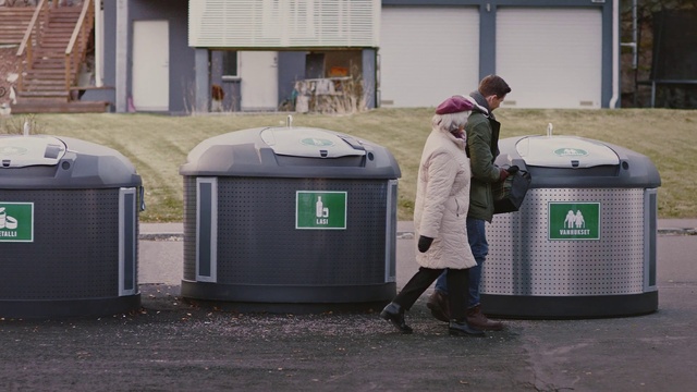 Video Reference: Waste container, Recycling bin, Waste containment, Waste, Restroom, Portable toilet, Recycling, Waste collector, Household supply, Litter