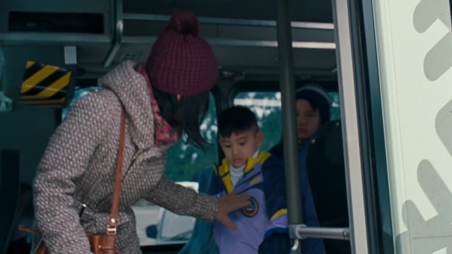 Video Reference: blue, technology, passenger, product, fun, electronic device, Person