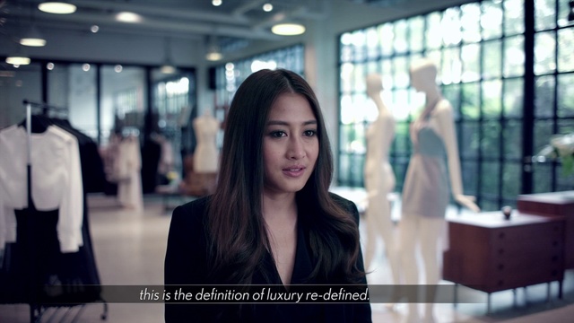 Video Reference: Beauty, Snapshot, Photography, Long hair, Smile, White-collar worker, Black hair