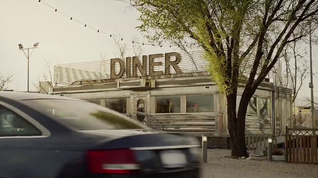 Video Reference: Land vehicle, Vehicle, Car, Luxury vehicle, Mid-size car, Full-size car, Mode of transport, Transport, Audi, Family car