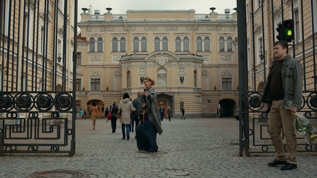 Video Reference: Tourism, Palace, Architecture, Pedestrian, Building, City, Person