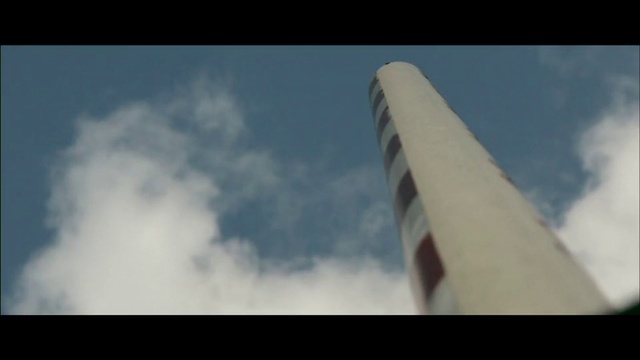 Video Reference: Sky, Daytime, Cloud, Blue, Atmosphere, Architecture, Cumulus, Photography, Meteorological phenomenon, Wind