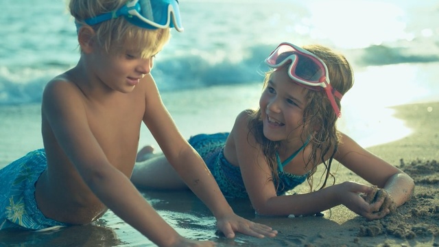 Video Reference: Fun, Vacation, Summer, Child, Leisure, Recreation, Headgear, Play, Happy, Smile