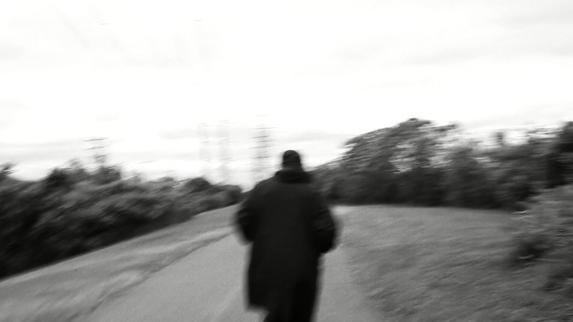 Video Reference: White, Photograph, Black, Black-and-white, Monochrome photography, Monochrome, Snapshot, Standing, Atmospheric phenomenon, Photography