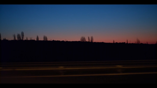 Video Reference: Sky, Horizon, Dusk, Skyline, Evening, Afterglow, Morning, Daytime, City, Atmospheric phenomenon