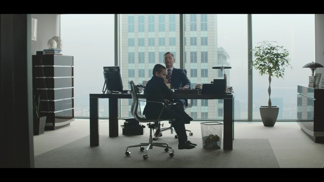 Video Reference: Office chair, Sitting, Furniture, Chair, Desk, Standing, White-collar worker, Office, Table, Employment, Person