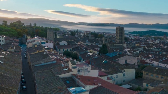 Video Reference: Metropolitan area, Urban area, Cityscape, City, Sky, Human settlement, Residential area, Suburb, Town, Metropolis