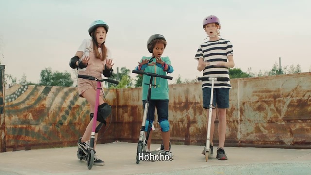 Video Reference: Roller skating, Roller sport, Footwear, Roller skates, Inline skates, Skating, Inline skating, Sports equipment, Recreation, Artistic roller skating