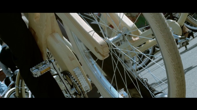 Video Reference: Architecture, Wheel, Daylighting, Vehicle, Tourist attraction