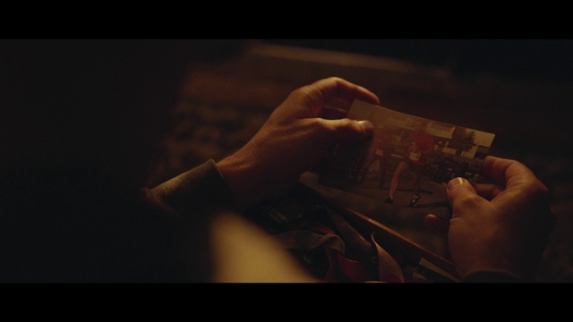Video Reference: Hand, Darkness, Finger, Photography, Human, Flesh, Font, Musical instrument accessory, Still life photography, Nail