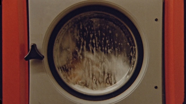 Video Reference: Clothes dryer, Circle, Home appliance, Washing machine, Major appliance, Person