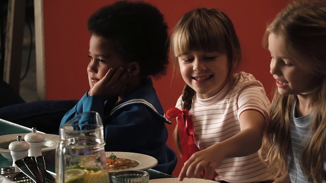 Video Reference: Meal, Eating, Child, Lunch, Sharing, Supper, Fun, Restaurant, Dinner, Food