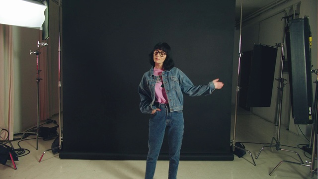 Video Reference: Snapshot, Standing, Fashion, Photography, Shoulder, Fun, Performance, Jeans, Room, Denim