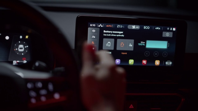 Video Reference: Automotive mirror, Gesture, Digital camera, Finger, Communication Device, Reflex camera, Audio equipment, Camera lens, Gadget, Steering wheel
