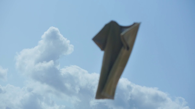 Video Reference: Sky, Airplane, Wing