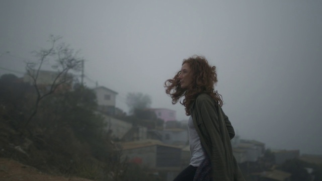 Video Reference: Atmospheric phenomenon, Fog, Mist, Haze, Sky, Atmosphere, Morning, Tree, Cloud, Long hair