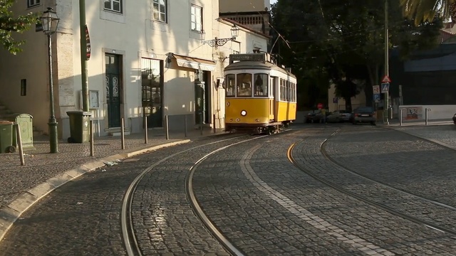 Video Reference: Land vehicle, Vehicle, Transport, Mode of transport, Tram, Track, Rolling stock, Public transport, Cable car, Train