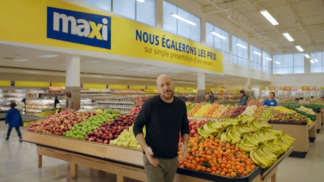 Video Reference: supermarket, natural foods, produce, grocery store, whole food, retail, greengrocer, food, local food, marketplace, Person