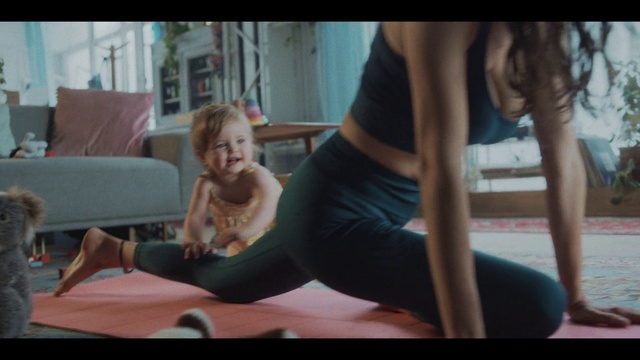 Video Reference: Physical fitness, Leg, Arm, Abdomen, Shoulder, Pilates, Thigh, Human body, Sportswear, Hand