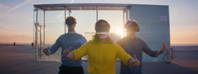 Video Reference: Fun, Shoulder, Gesture, Physical fitness, Leisure, Vacation, Recreation, Happy