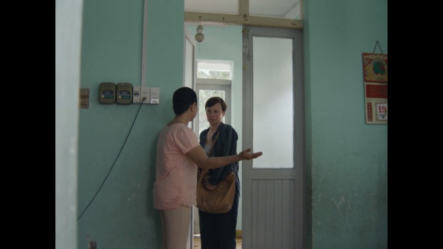 Video Reference: Shoulder, Snapshot, Standing, Joint, Arm, Room, Human body, Door, Window, Glass, Person