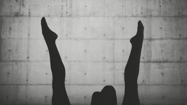 Video Reference: White, Black, Shadow, Leg, Black-and-white, Monochrome, Wall, Standing, Monochrome photography, Human leg