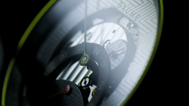 Video Reference: Light, Personal protective equipment, Photography, Helmet, Macro photography, Automotive wheel system, Wheel, Circle, Auto part, Rim