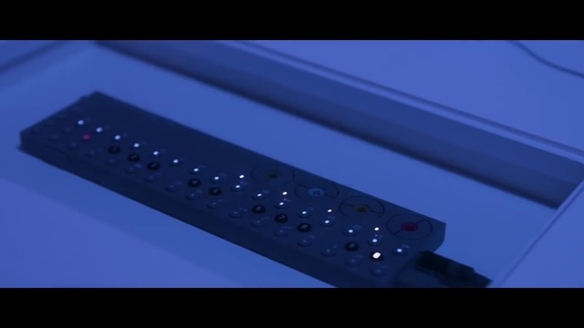 Video Reference: Blue, Light, Cobalt blue, Lighting, Electric blue, Technology, Rectangle