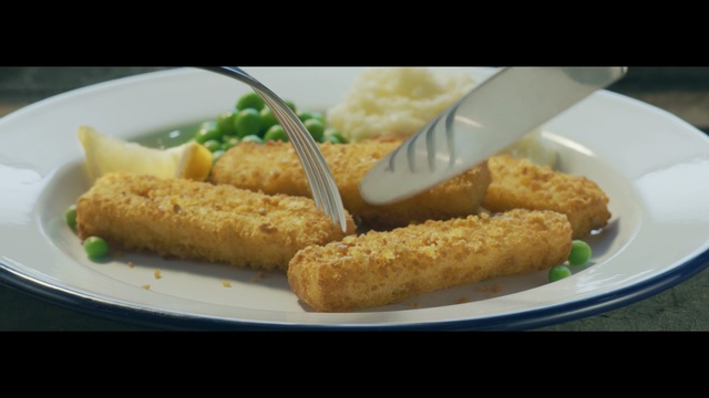Video Reference: dish, fish stick, croquette, appetizer, cuisine, food, vegetarian food, deep frying, mozzarella sticks, frying