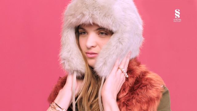 Video Reference: fur clothing, fur, beauty, fashion model, furcap, textile, headgear, long hair, girl, material, Person