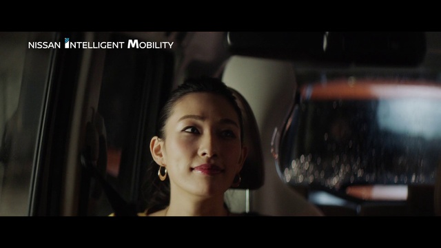 Video Reference: Vehicle door, Automotive design, Photography, Scene, Photo caption, Flash photography, Auto part, Driving, Family car, Black hair