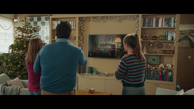 Video Reference: Photograph, Snapshot, Fun, Room, Conversation, Adaptation, Photography, Screenshot