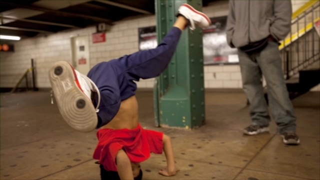 Video Reference: Dance, Sports, Fun, Leg, Physical fitness, Performing arts, B-boy