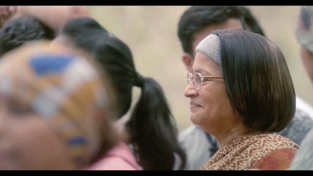 Video Reference: Hair, Hairstyle, Human, Black hair, Long hair, Event, Glasses, Photography, Person