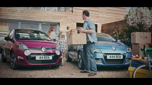 Video Reference: Land vehicle, Vehicle, Car, Automotive design, Hatchback, City car, Renault mégane, Subcompact car, Hot hatch, Family car