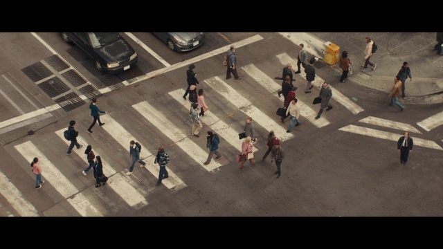 Video Reference: People, Snapshot, Crowd, Pedestrian, Metropolitan area, City, Fun, Photography, Architecture, Games