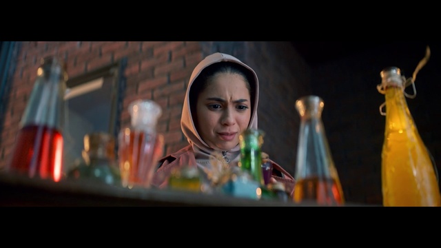 Video Reference: Drink, Alcohol, Fun, Photography, Distilled beverage, Flash photography, Liqueur, Smile