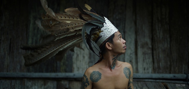 Video Reference: Cg artwork, Human, Screenshot, Photography, Mythology, Fictional character, Black hair, Tattoo, Massively multiplayer online role-playing game