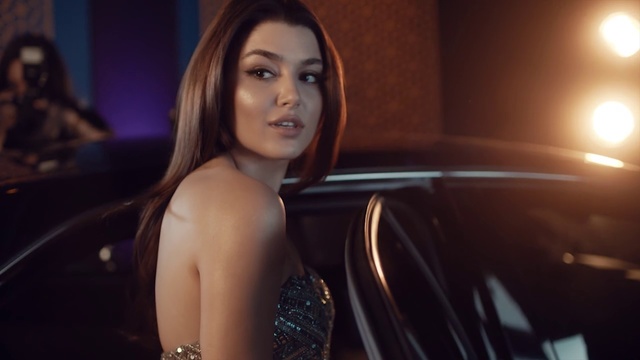 Video Reference: Hair, Face, Beauty, Model, Automotive design, Brown hair, Black hair, Long hair, Auto show, Photography