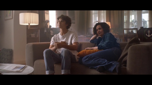 Video Reference: Photograph, Sitting, People, Conversation, Fun, Snapshot, Interaction, Youth, Friendship, Human