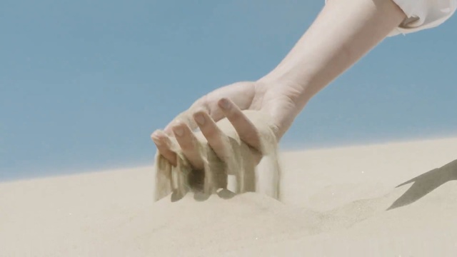 Video Reference: sand, hand, leg, vacation, foot, finger, sky