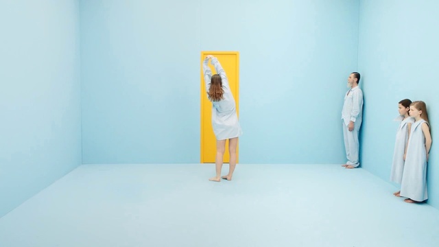 Video Reference: White, Yellow, Room, Art
