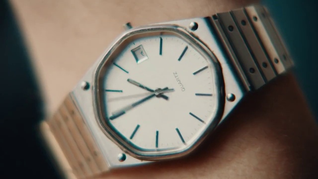 Video Reference: Watch, Analog watch, Watch accessory, Fashion accessory, Jewellery, Material property, Brand, Strap, Font, Photography