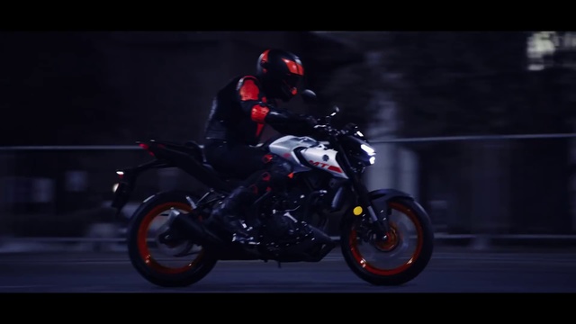 Video Reference: Land vehicle, Motorcycle, Vehicle, Motorcycling, Car, Headlamp, Automotive lighting, Automotive design, Superbike racing, Motorcycle accessories
