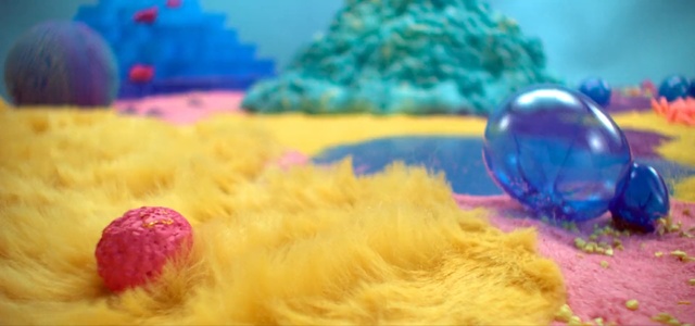 Video Reference: Blue, Yellow, Fur, Dye
