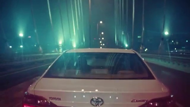 Video Reference: Land vehicle, Vehicle, Car, Mid-size car, Luxury vehicle, Automotive lighting, Automotive exterior, Full-size car, Vehicle door