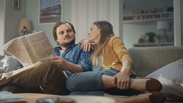 Video Reference: Room, Comfort, Sitting, Leisure, Furniture, Person