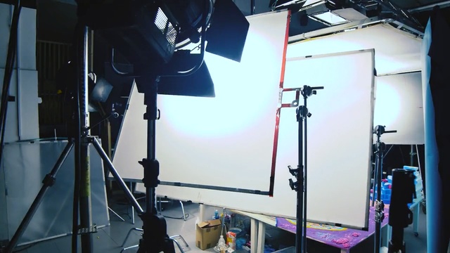 Video Reference: Film studio, Photography, Sound stage, Studio, Filmmaking, Cameras & optics, Drum, Drums, Camera accessory