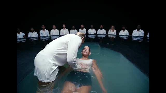 Video Reference: Photograph, Fun, Event, Ceremony, Performance art, Photography, Performance, Choreography, Leisure, Ritual